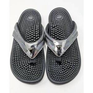 NEW KENKOH women's spirit v sandal in silver metallic
